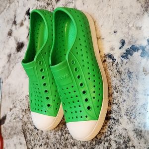 Native Shoes size 5J water shoes green